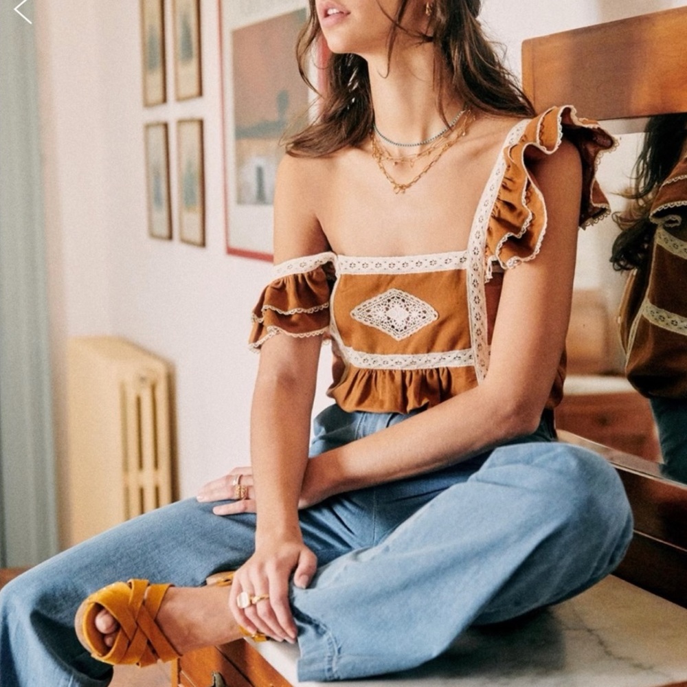 Sezane Zora Top in Camel - Size 38 (US size 6)